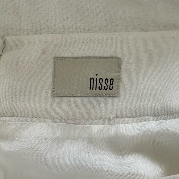 Beautiful white pleated skirt by Nisse - Picture 4 of 8